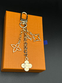 Louis Vuitton LV Classic Floral Letters Four-Leaf Clover Keychain-3549  